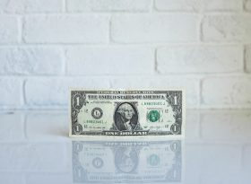 Как сэкономить на уборке жилья?
